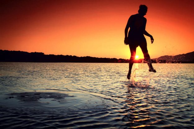sea-dawn-sunset-person